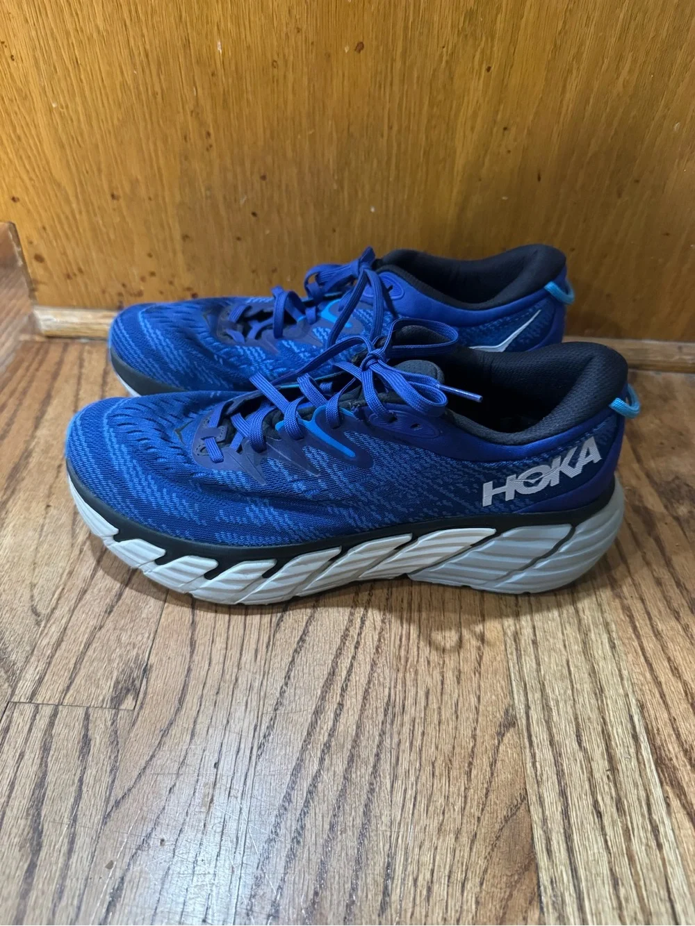 MEN’S HOKA ONE GAVIOTA 4 RUNNING SHOES SIZE 9D